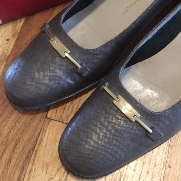 Ferragamo shoes - Picture 3 of 7